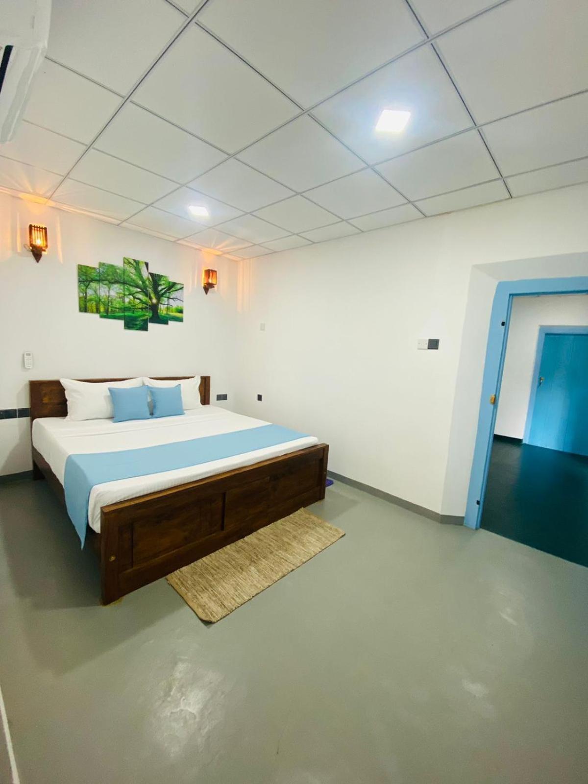 Sea Wind Villa Dickwella Room photo